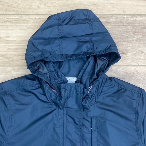 Athleta Water Resistant Hooded Wind‎ Breaker - Picture 2 of 16